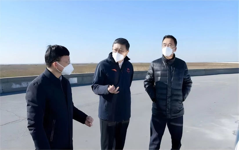 市委書(shū)記陳吉寧赴橫沙新洲調(diào)研上海市農(nóng)投集團(tuán)、上?，F(xiàn)代農(nóng)業(yè)產(chǎn)業(yè)園規(guī)劃建設(shè)發(fā)展有關(guān)工作